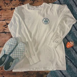 Vans long sleeve tee 🌊currently on hold🌊